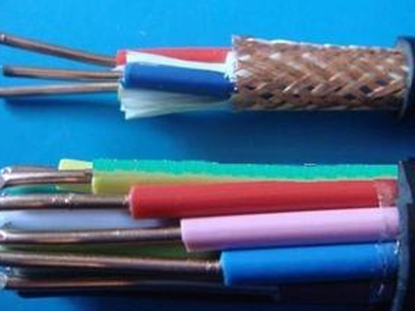 ���Ͼ�Ե���Ƶ���